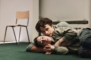 Victoria Pedretti and Ben Ahlers @ BroadwayWorld Victoria Pedretti and Ben Ahlers Photo