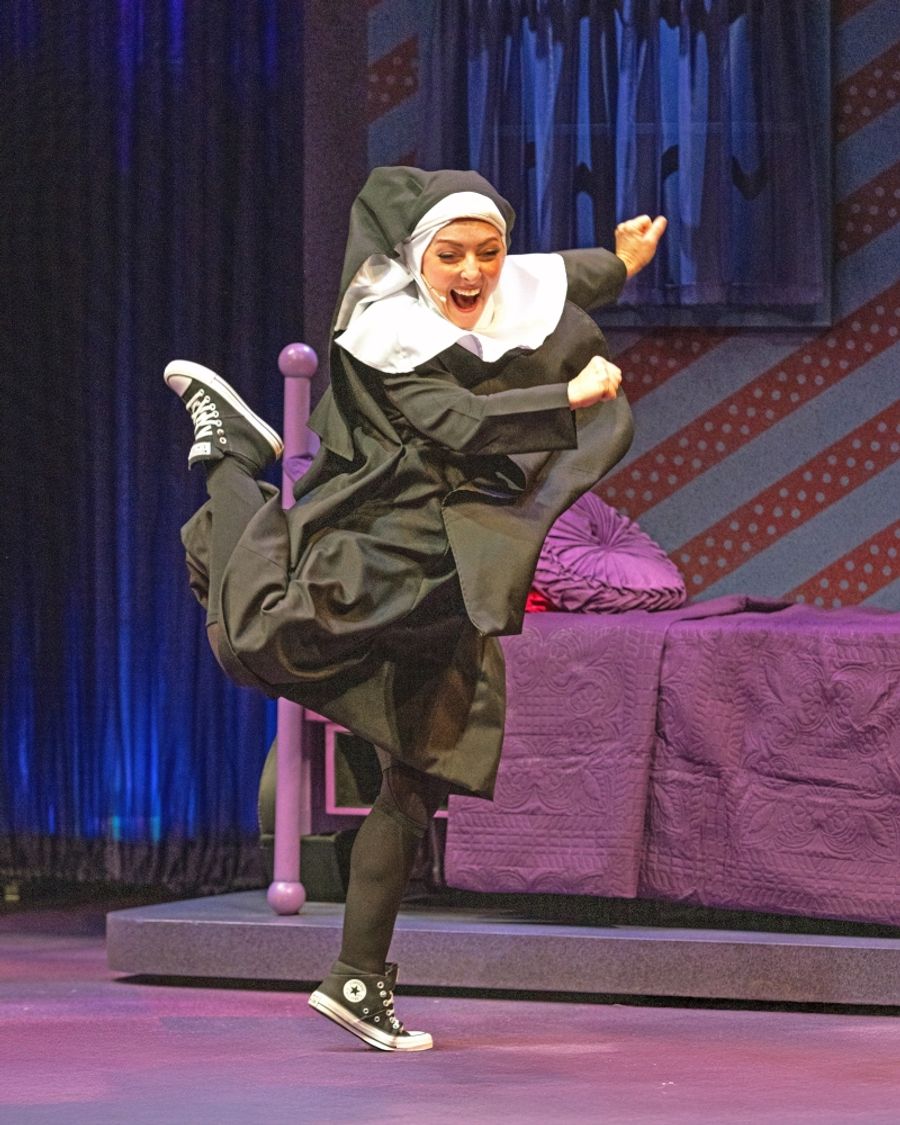 Review: NUNSENSE at New Theatre Restaurant Image