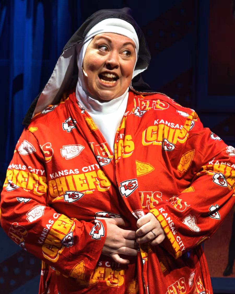Review: NUNSENSE at New Theatre Restaurant Image