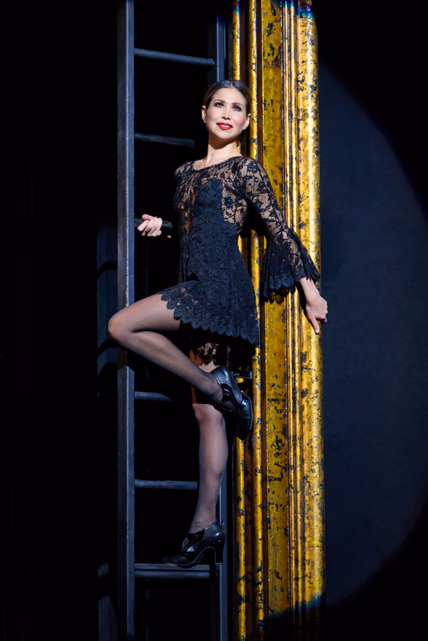 Photos: Sebastián Yatra and Bianca Marroquín in CHICAGO on Broadway  Image