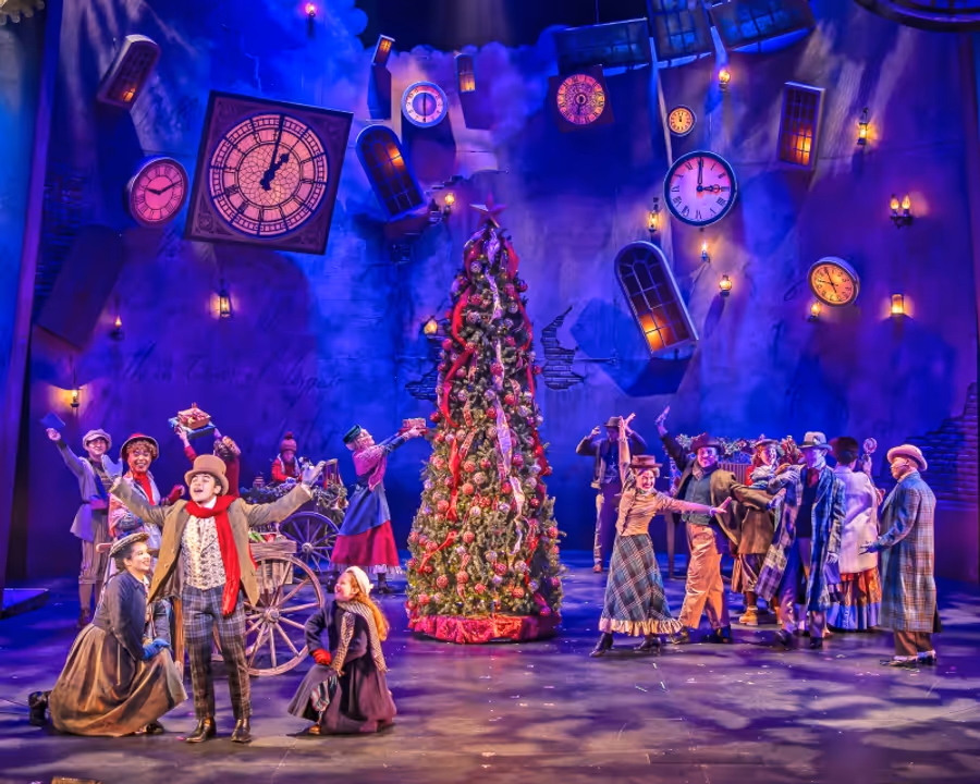 Review: A CHRISTMAS CAROL at Zach Theatre Image
