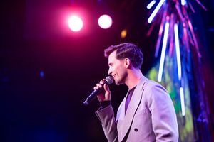 Dez Duron @ BroadwayWorld Dez Duron Photo
