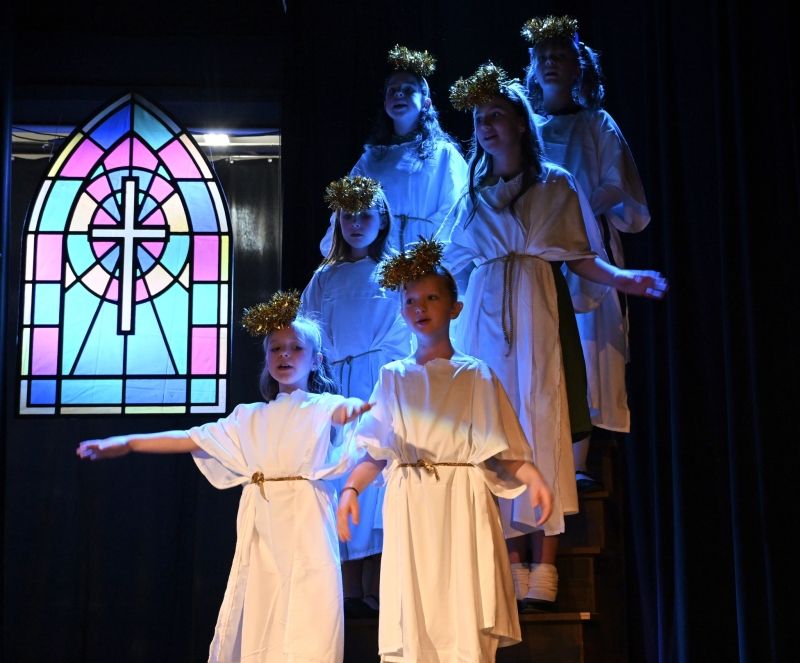 Review: THE BEST CHRISTMAS PAGEANT EVER at Silvermoon Children's Theatre Review: THE BEST CHRISTMAS PAGEANT EVER at Silvermoon Children's Theatre Image