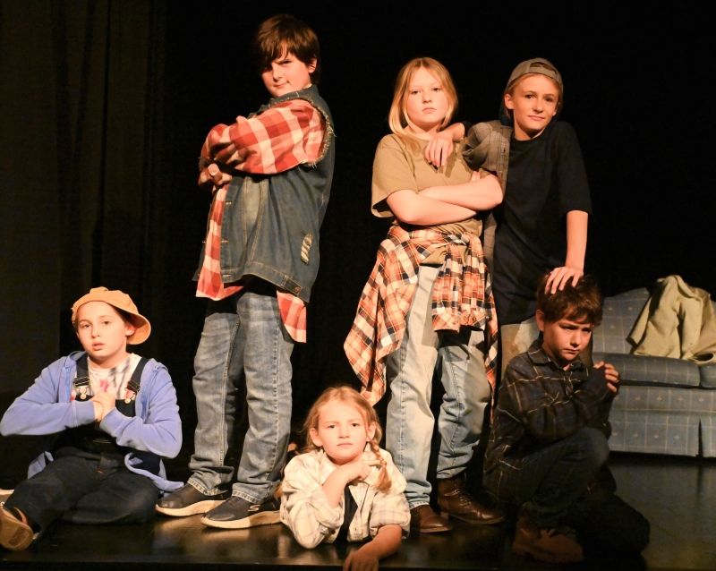 Review: THE BEST CHRISTMAS PAGEANT EVER at Silvermoon Children's Theatre Review: THE BEST CHRISTMAS PAGEANT EVER at Silvermoon Children's Theatre Image