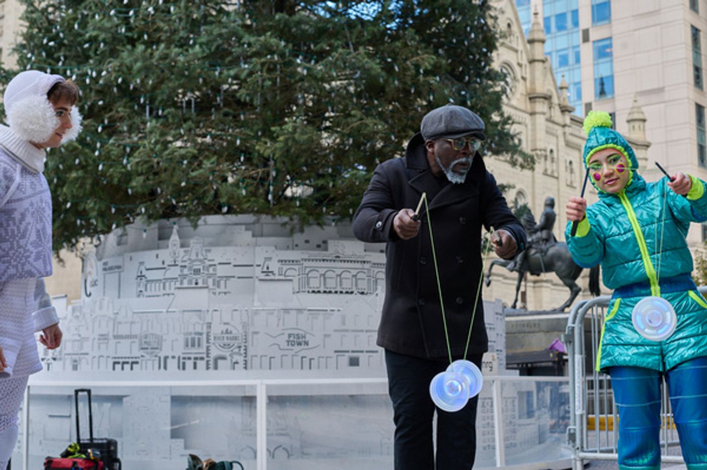Photos: Cirque Du Soleil's TWAS THE NIGHT BEFORE Visits City Hall's Philly Holiday Tree Photos: Cirque Du Soleil's TWAS THE NIGHT BEFORE Visits City Hall's Philly Holiday Tree Image