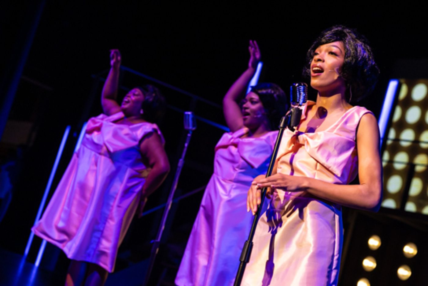 Photos: First look at Gallery Players’ BEAUTIFUL: THE CAROL KING MUSICAL Photos: First look at Gallery Players’ BEAUTIFUL: THE CAROL KING MUSICAL Image