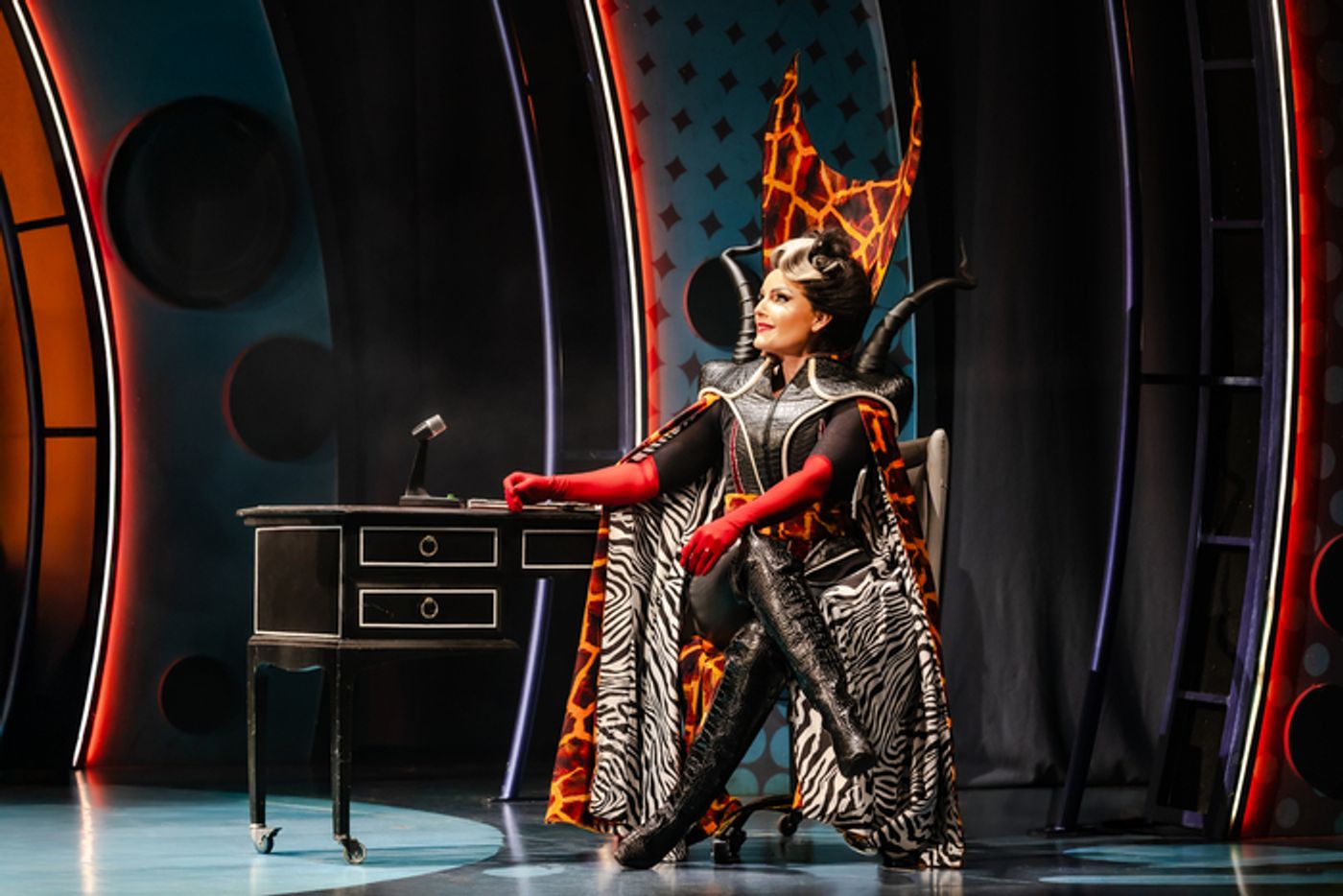 Photos: Kerry Ellis Joins UK Tour of 101 DALMATIANS THE MUSICAL  Image