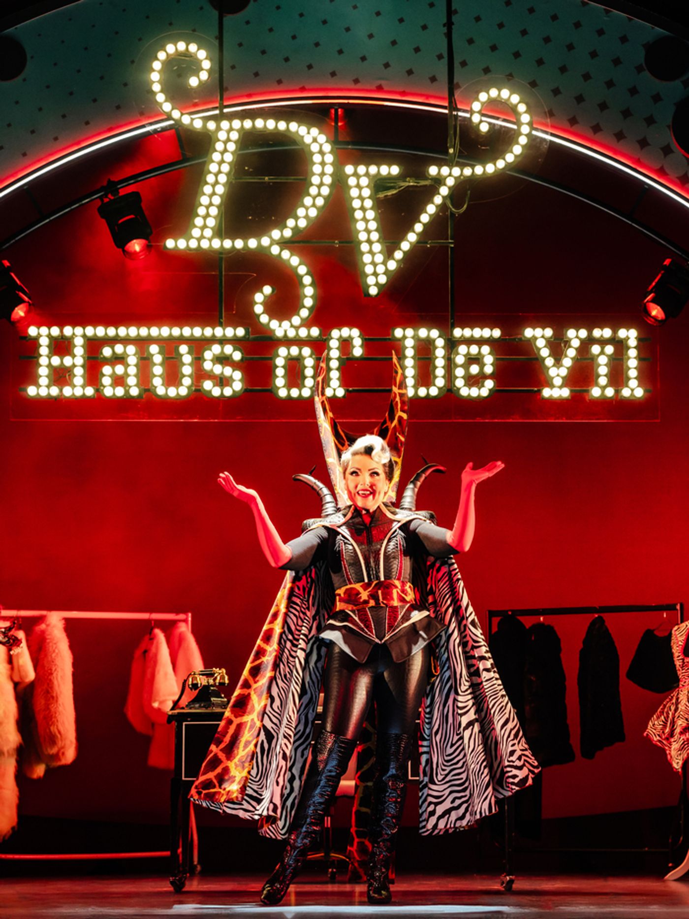 Photos: Kerry Ellis Joins UK Tour of 101 DALMATIANS THE MUSICAL  Image