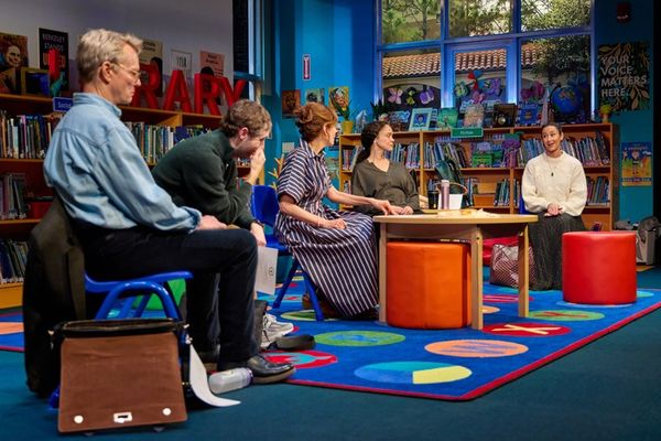 Bill Irwin, Thomas Middleditch, Jessica Hecht, Amber Gray, and Chelsea Yakura-Kurtz  Photo