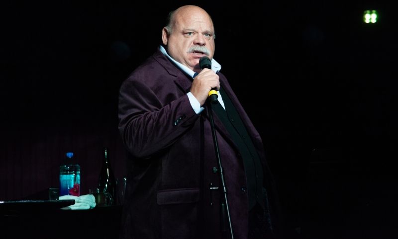 Review: Kevin Chamberlin And Audience Were FINDING THE JOY at The Green Room 42 Image