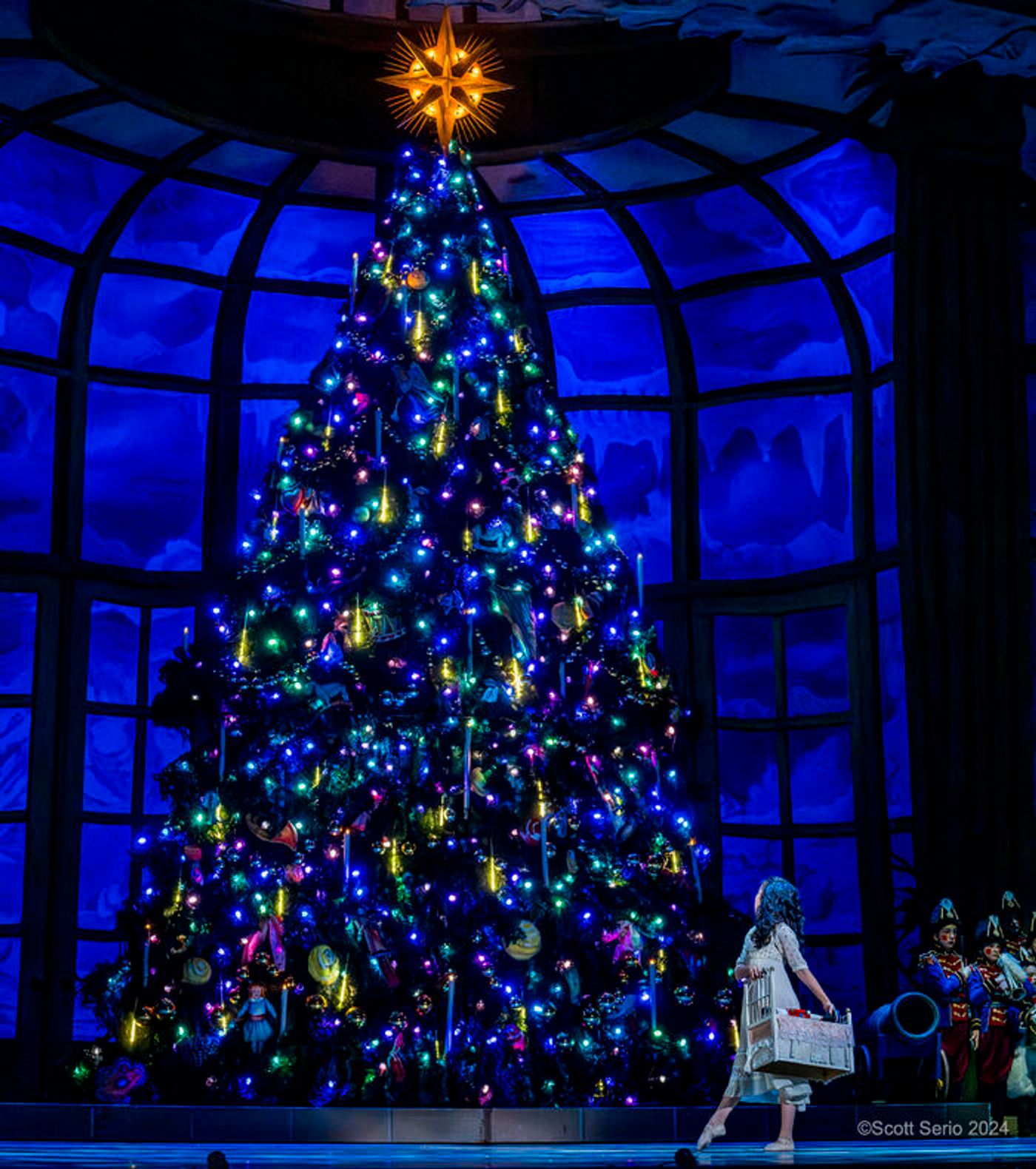 Review: Holiday Favorite THE NUTCRACKER at The Academy Of Music Review: Holiday Favorite THE NUTCRACKER at The Academy Of Music Image