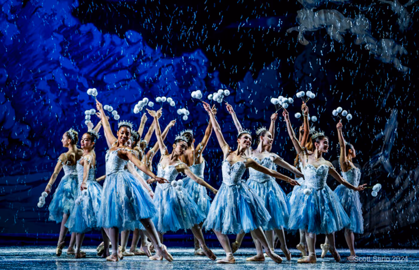 Review: Holiday Favorite THE NUTCRACKER at The Academy Of Music Review: Holiday Favorite THE NUTCRACKER at The Academy Of Music Image