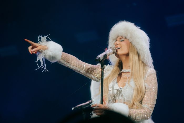 Photos: Inside iHeartRadio's Jingle Ball with Meghan Trainor, Paris Hilton, & More — photo 11 of 34