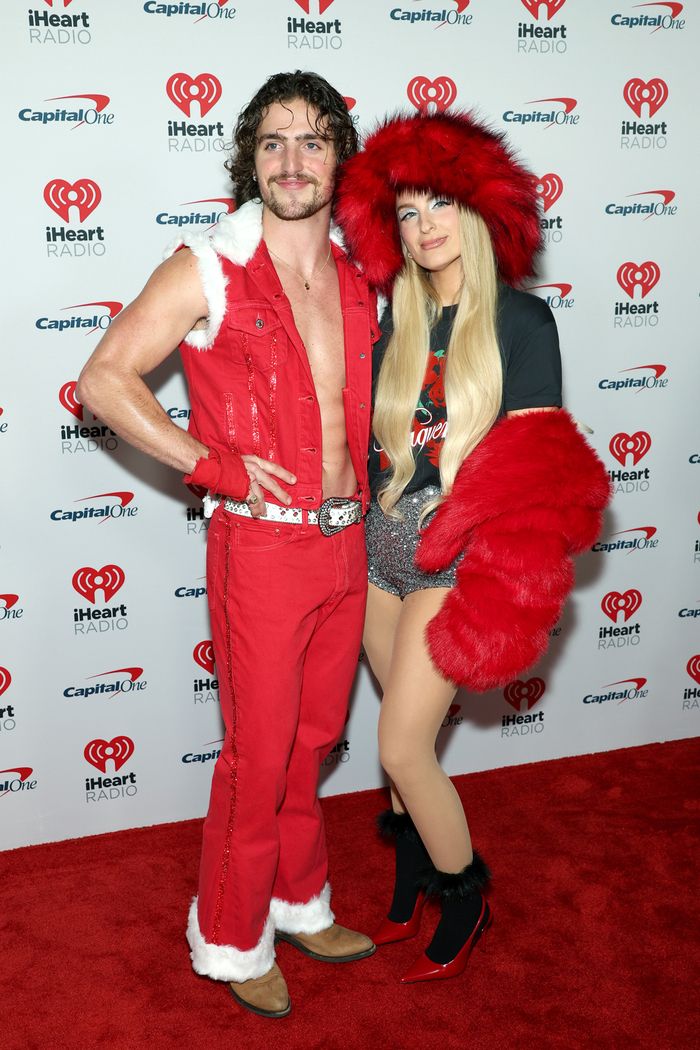 Photos: Inside iHeartRadio's Jingle Ball with Meghan Trainor, Paris Hilton, & More — photo 33 of 34