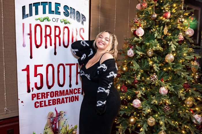 Photos: LITTLE SHOP OF HORRORS Celebrates 1500 Performances — photo 13 of 31