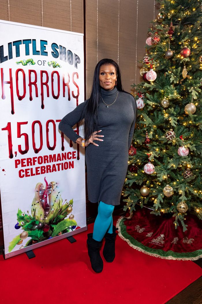 Photos: LITTLE SHOP OF HORRORS Celebrates 1500 Performances — photo 14 of 31