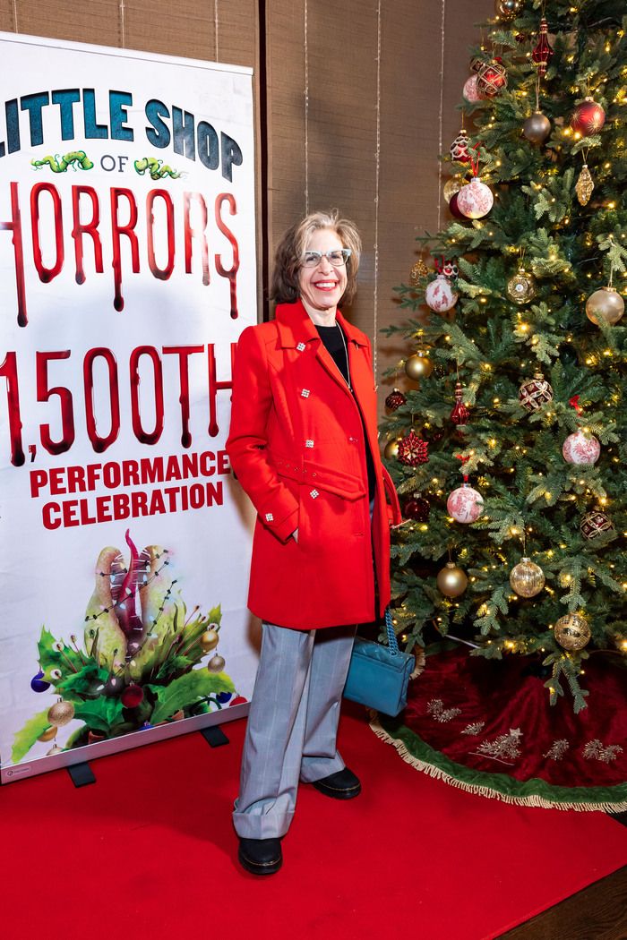 Photos: LITTLE SHOP OF HORRORS Celebrates 1500 Performances — photo 19 of 31
