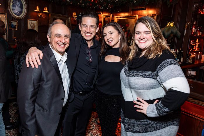 Photos: LITTLE SHOP OF HORRORS Celebrates 1500 Performances — photo 27 of 31