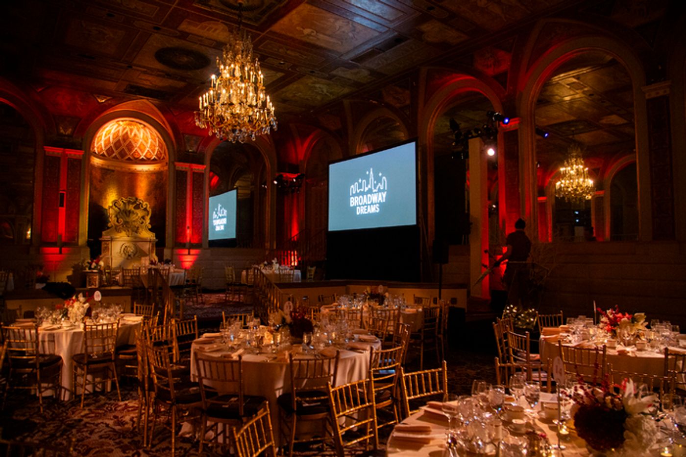 Photos: Laura Benanti Honored At 2024 BROADWAY DREAMS Gala Photos: Laura Benanti Honored At 2024 BROADWAY DREAMS Gala Image