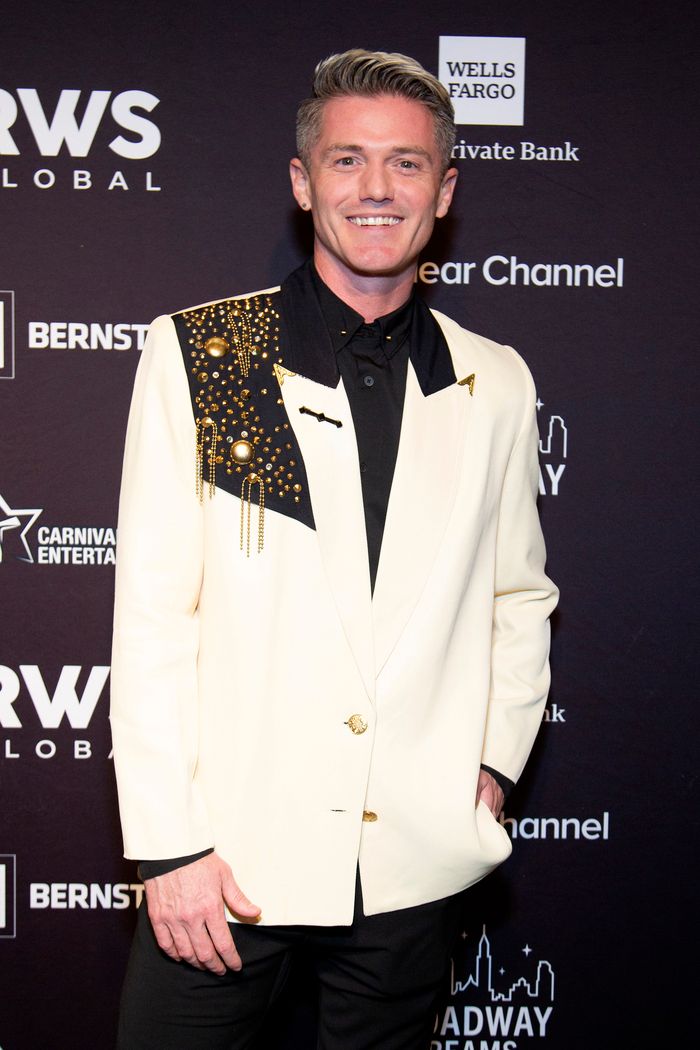 Photos: Laura Benanti Honored At 2024 BROADWAY DREAMS Gala — photo 28 of 35