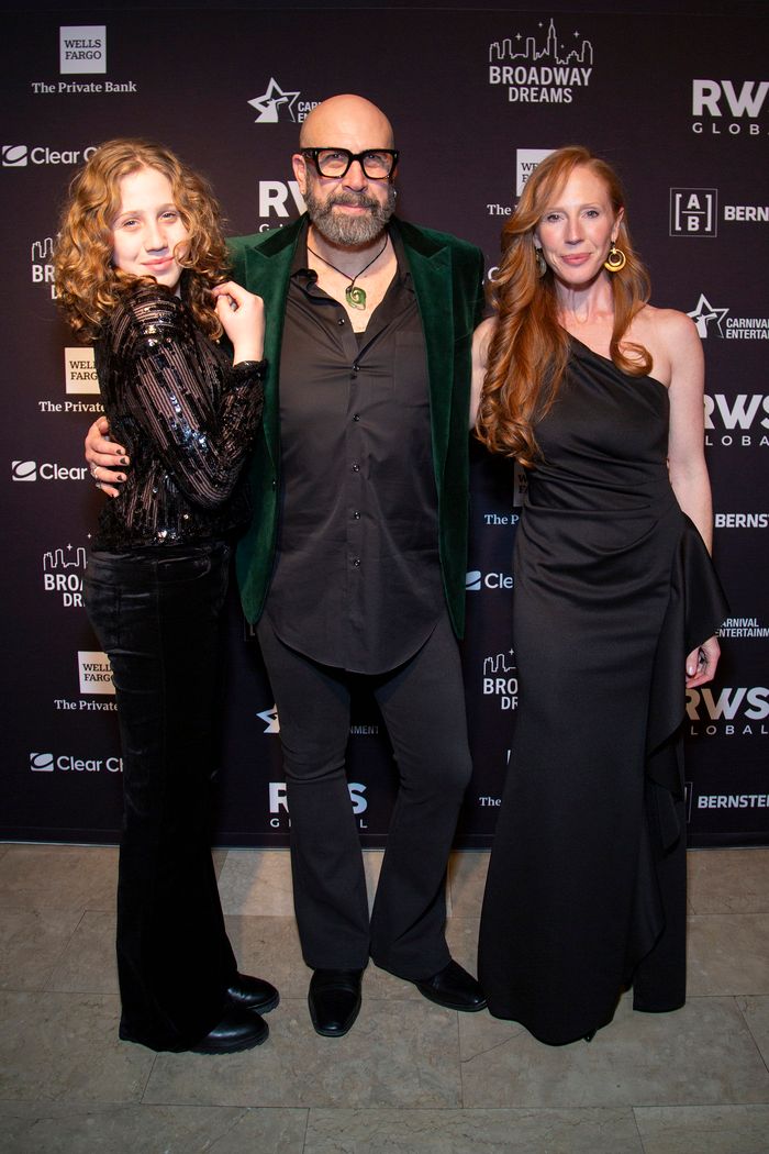 Photos: Laura Benanti Honored At 2024 BROADWAY DREAMS Gala — photo 10 of 35