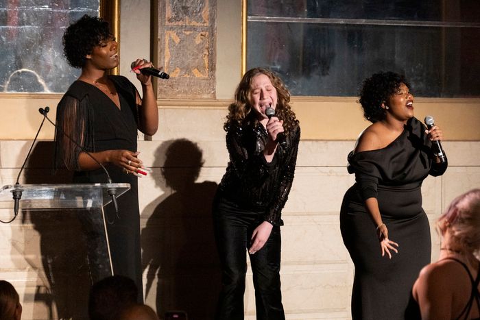 Photos: Laura Benanti Honored At 2024 BROADWAY DREAMS Gala — photo 19 of 35