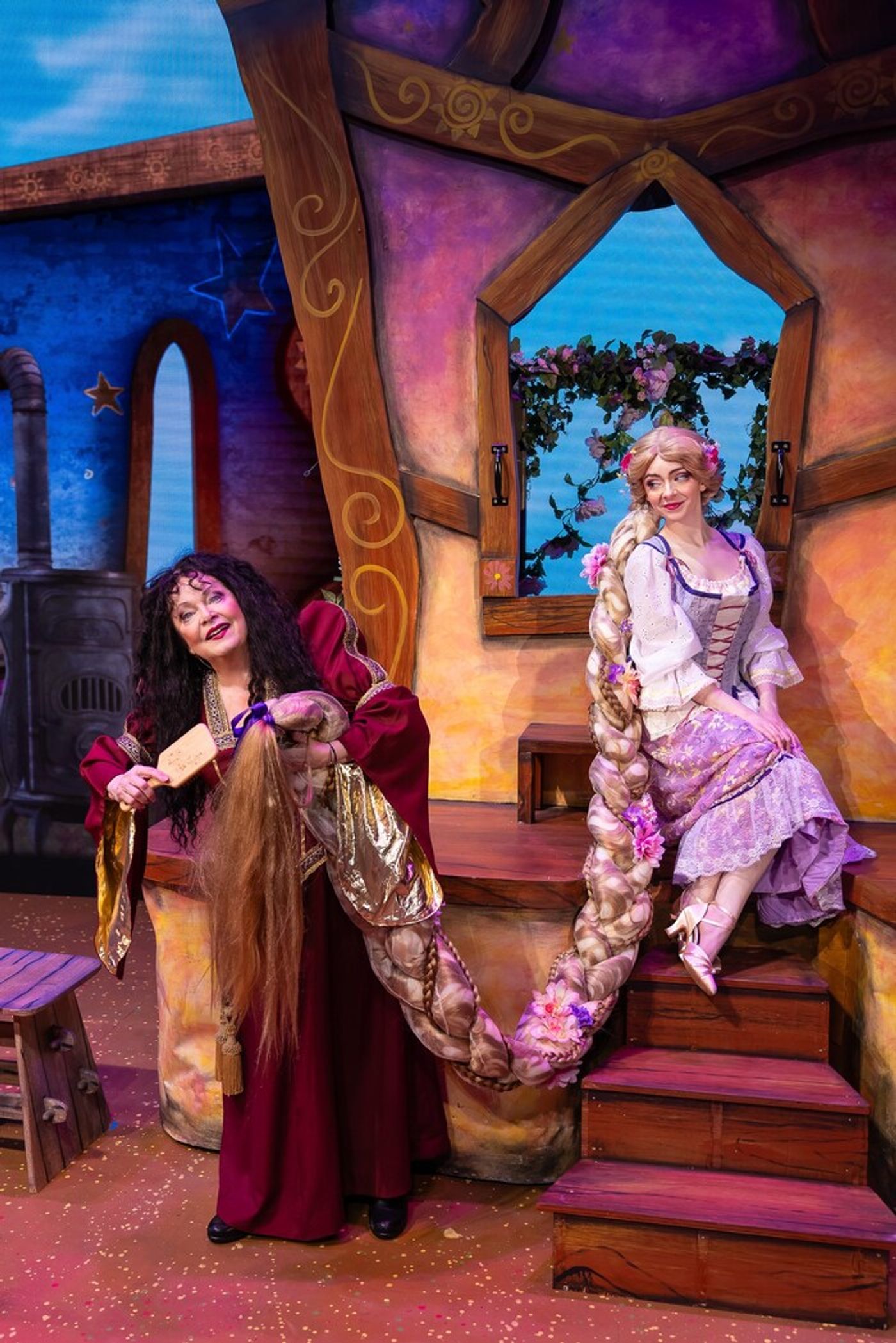 Photos: RAPUNZEL AND HER HOLIDAY WISH at Laguna Playhouse  Image