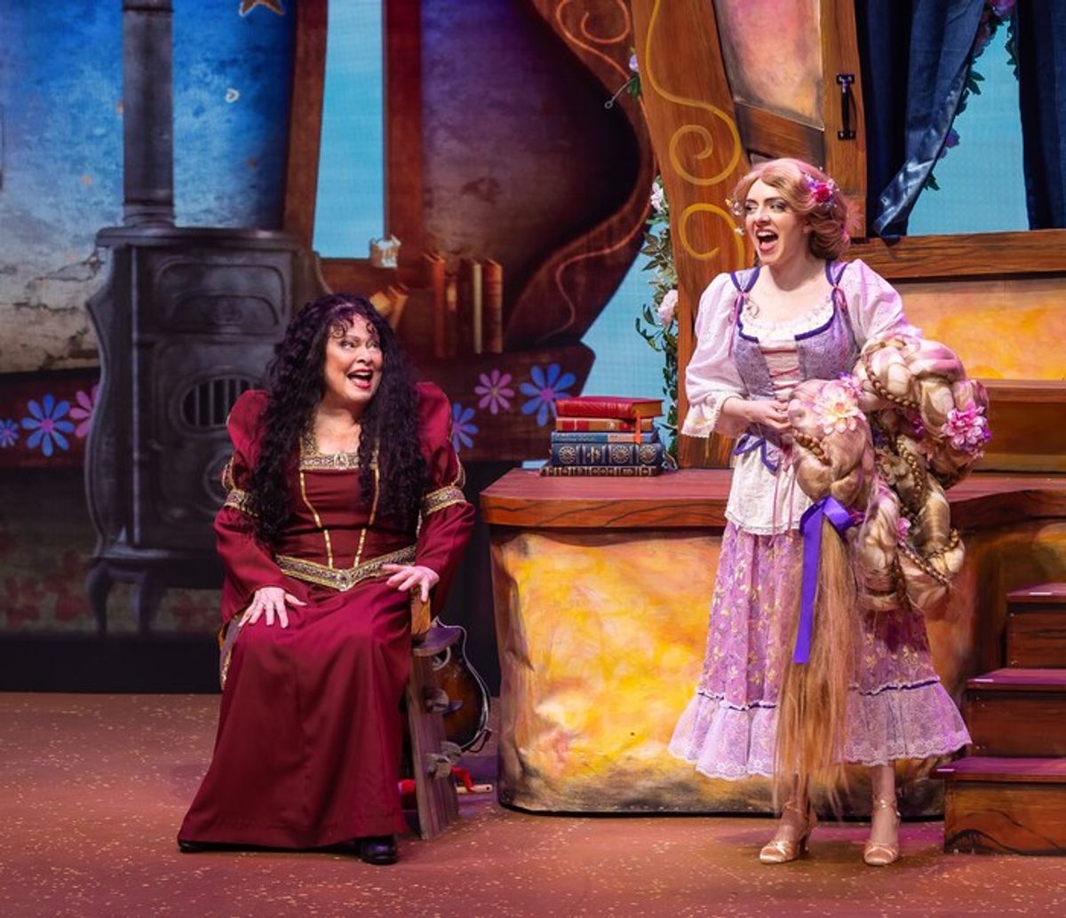 Sally Struthers and Darcy Rose Byrnes  at 