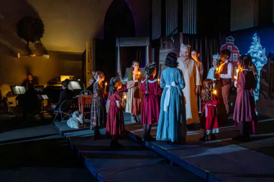 Photos: Inside Dublin Presbyterian Church’s A CHRISTMAS CAROL IN BETHLEHEM Image