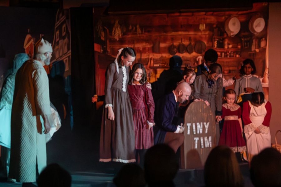 Photos: Inside Dublin Presbyterian Church’s A CHRISTMAS CAROL IN BETHLEHEM Image