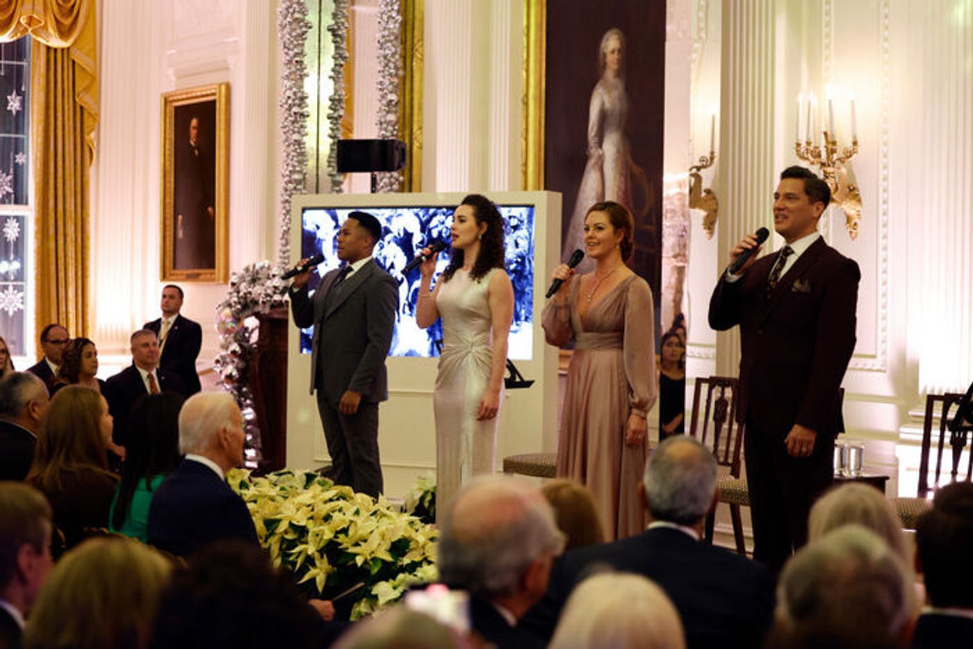 Photos: THE EYES OF THE WORLD at The White House Photos: THE EYES OF THE WORLD at The White House Image