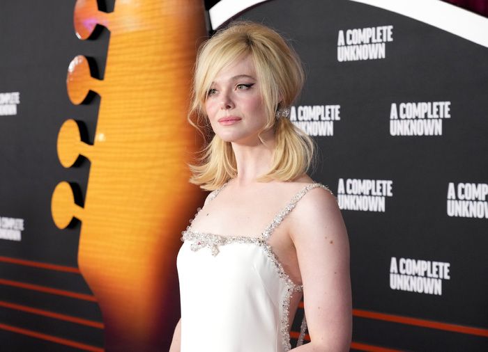 Photos: Timothée Chalamet & More at A COMPLETE UNKNOWN LA Premiere Image