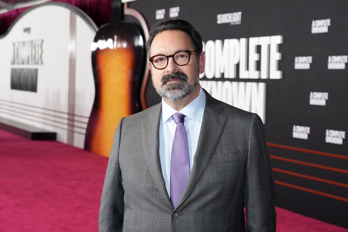 Photos: Timothée Chalamet & More at A COMPLETE UNKNOWN LA Premiere Image