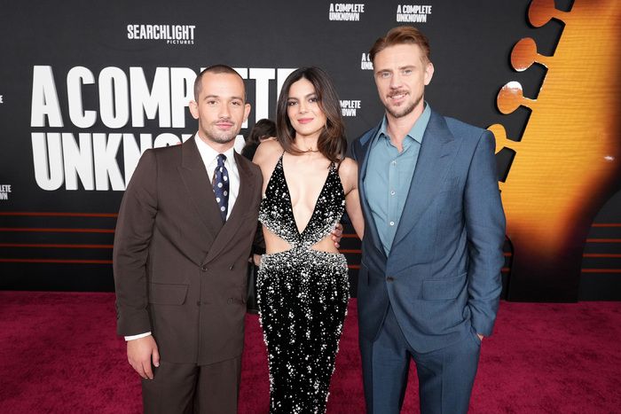 Photos: Timothée Chalamet & More at A COMPLETE UNKNOWN LA Premiere Image