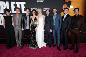 Eriko Hatsune, Edward Norton, Timothée Chalamet, Monica Barbaro, Elle Fanning, Scoot McNairy, Boyd Holbrook, Will Harrison and Nick Pupo @ BroadwayWorld Eriko Hatsune, Edward Norton, Timothée Chalamet, Monica Barbaro, Elle Fanning, Scoot Photo