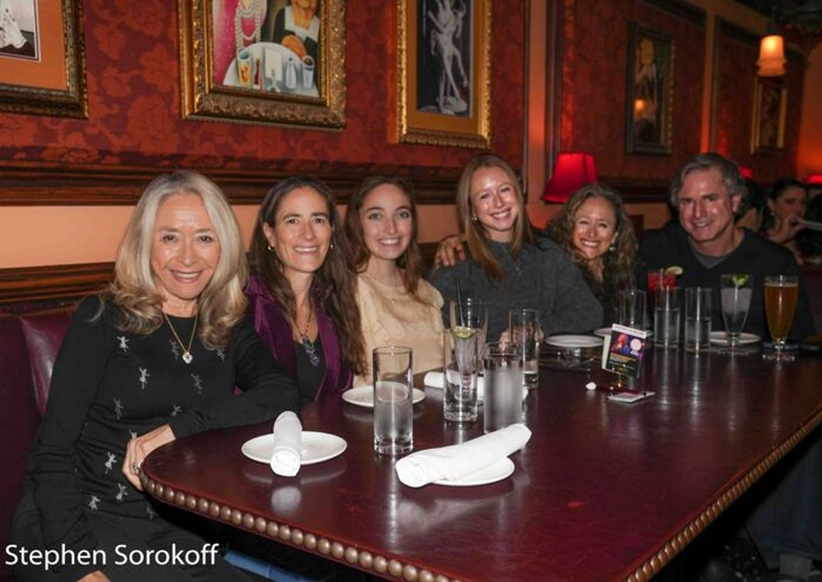 Eda Sorokoff, Laura Sorokoff Gelman, Yael Gelman, Olivia Stearn, Caroline Sorokoff, Peer Stearn at 