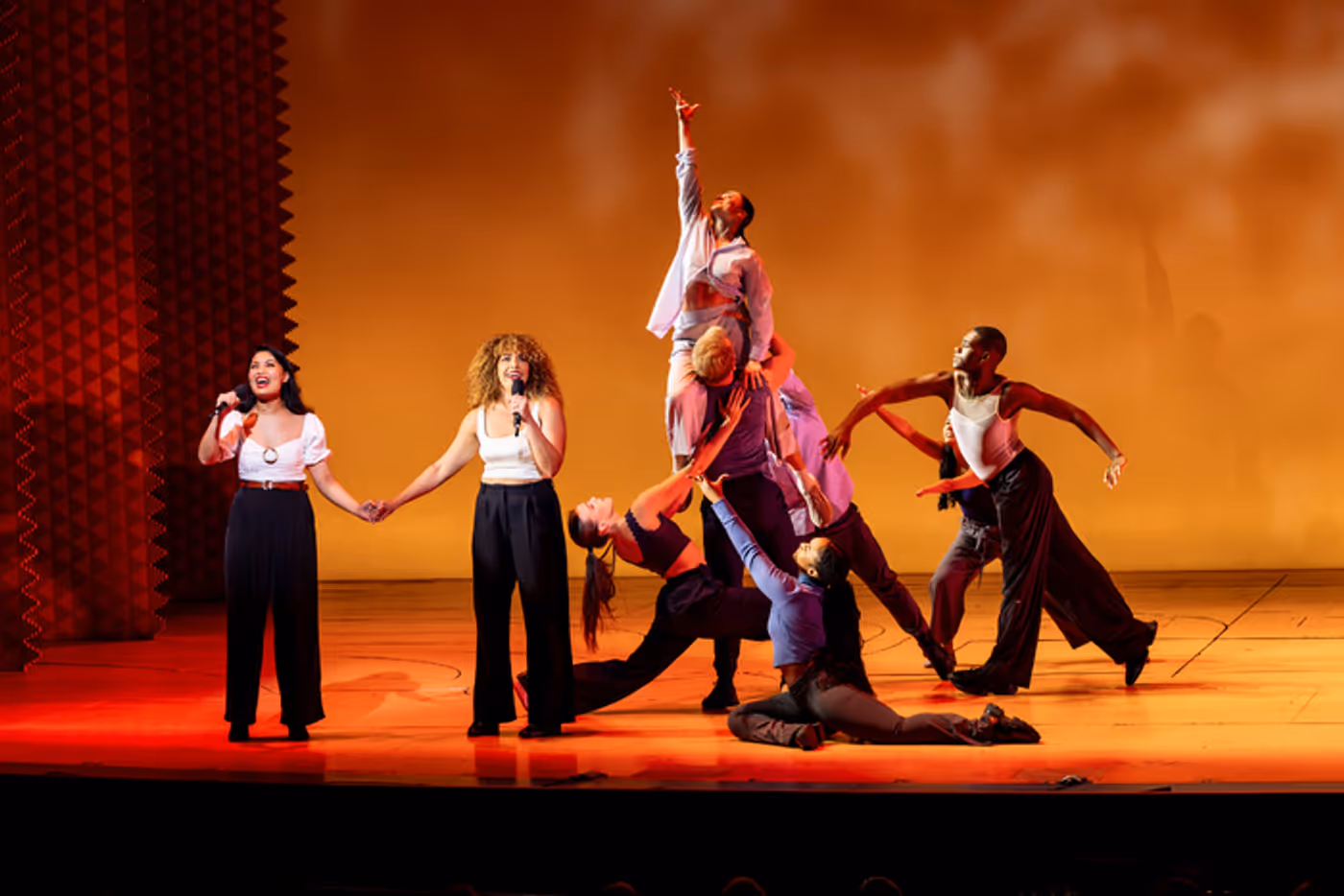 Photos: Red Bucket Follies Raises $5,320,146 for Broadway Cares Photos: Red Bucket Follies Raises $5,320,146 for Broadway Cares Image