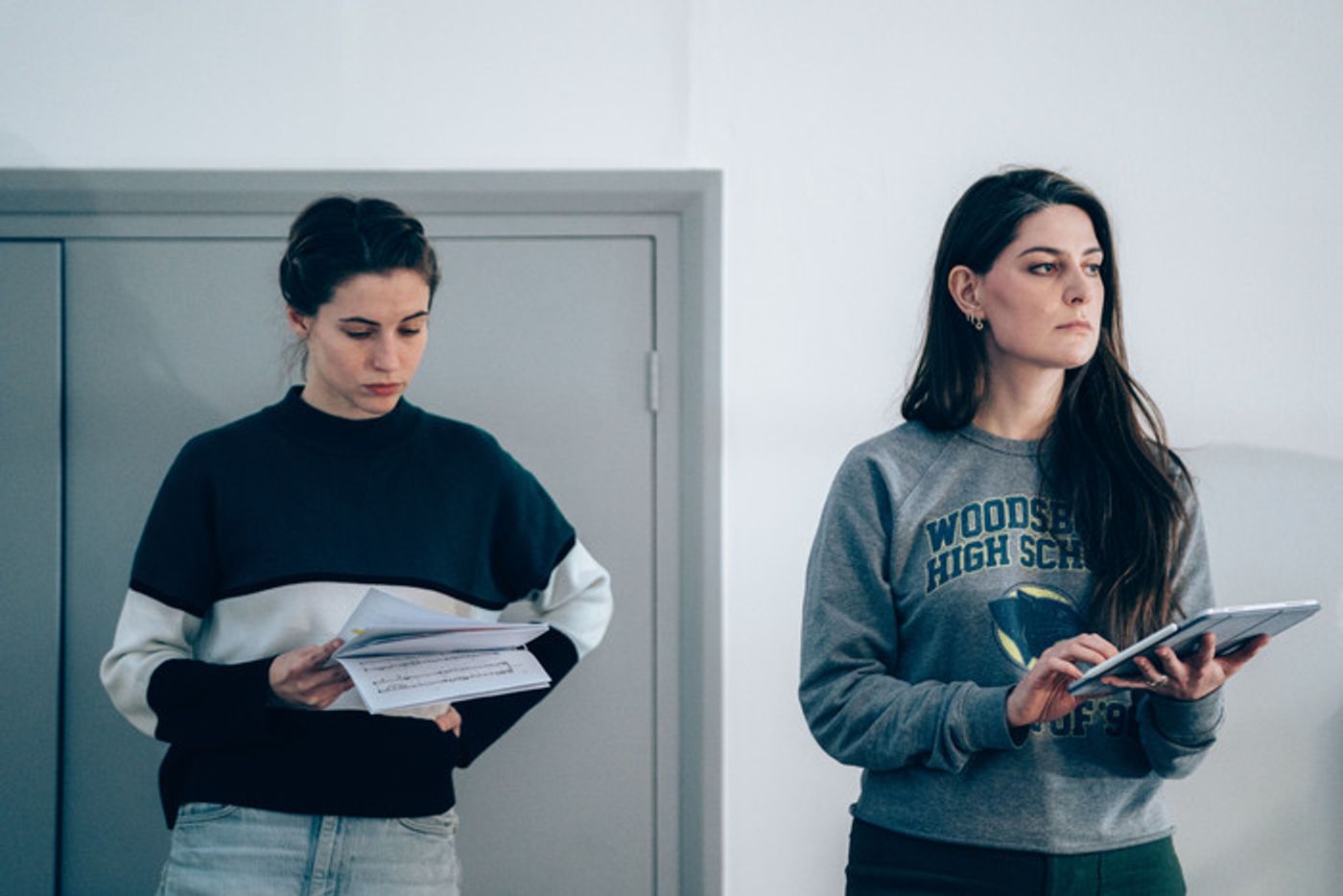 Photos: Brie Larson, Stockard Channing, and More in ELEKTRA  Image