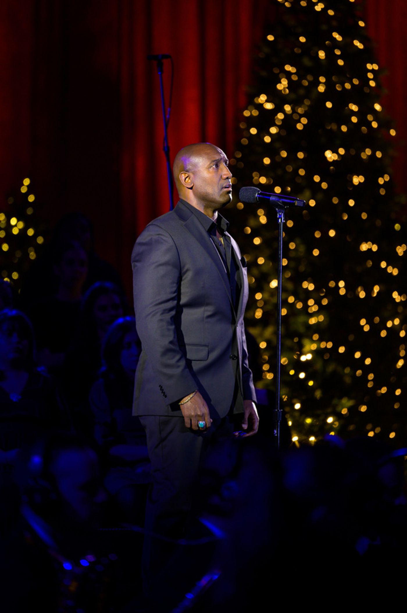 Photos: Eden Espinosa, Christopher Fitzgerald and More Take The Stage in CHRISTMAS TIME IN THE CITY  Image