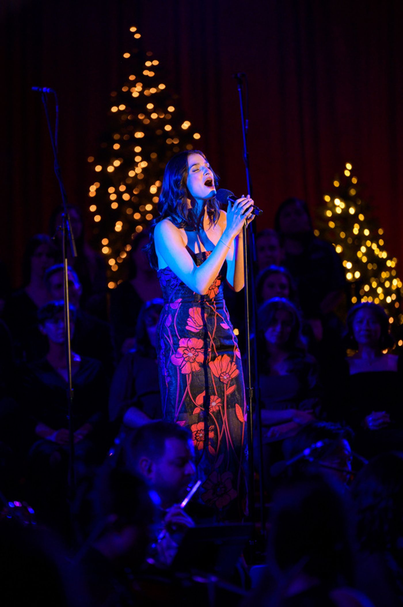 Photos: Eden Espinosa, Christopher Fitzgerald and More Take The Stage in CHRISTMAS TIME IN THE CITY  Image