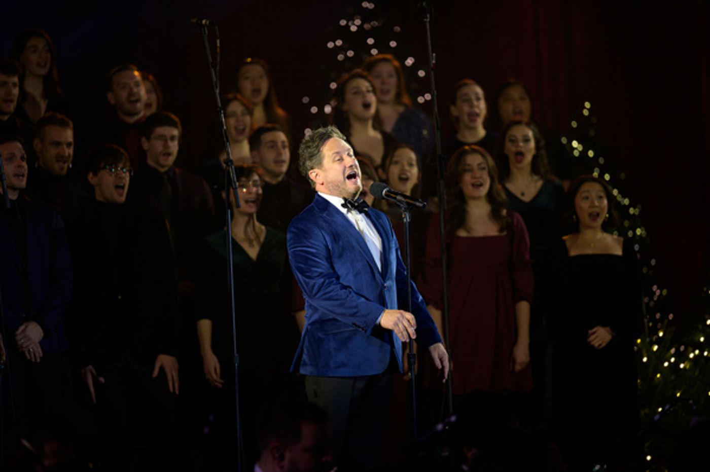 Photos: Eden Espinosa, Christopher Fitzgerald and More Take The Stage in CHRISTMAS TIME IN THE CITY  Image