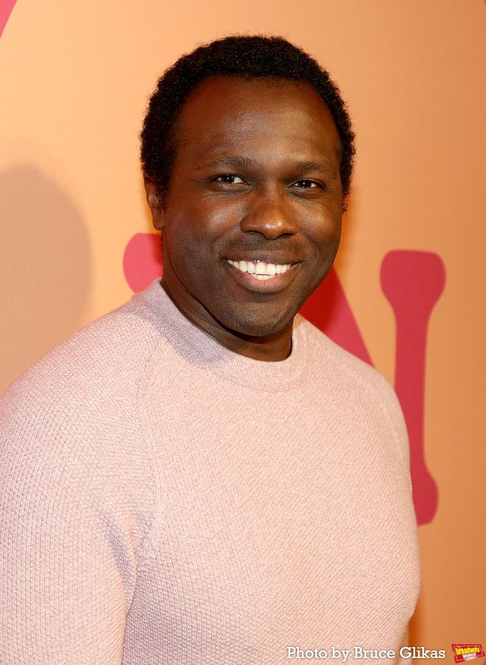 Photos: On the Red Carpet at ALL IN: COMEDY ABOUT LOVE Gala Night — photo 47 of 55