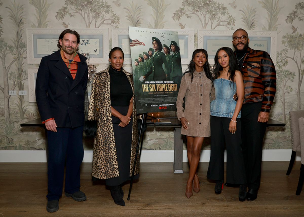 Bradley Cooper, Nicole Avant, Ebony Obsidian, Kerry Washington and Tyler Perry  at 