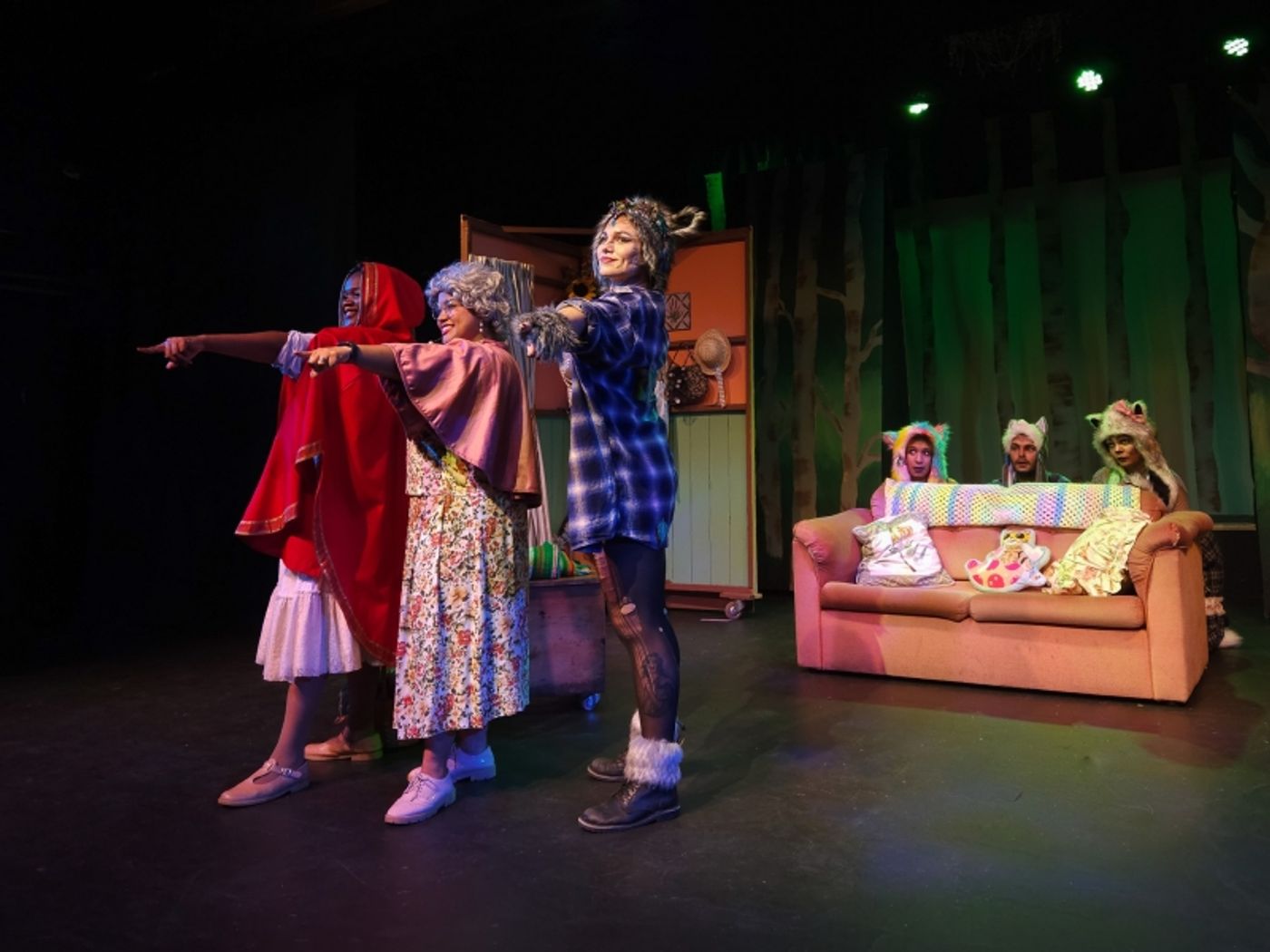Review: RED RIDING HOOD at the Masque Theatre Is Fabulous, Fun and Feisty Review: RED RIDING HOOD at the Masque Theatre Is Fabulous, Fun and Feisty Image