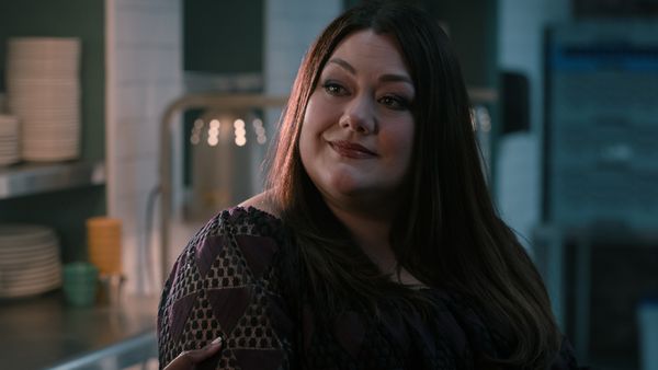 Brooke Elliott Photo