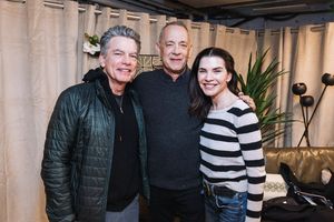 Peter Gallagher, Tom Hanks and Julianna Margulies @ BroadwayWorld Peter Gallagher, Tom Hanks and Julianna Margulies Photo
