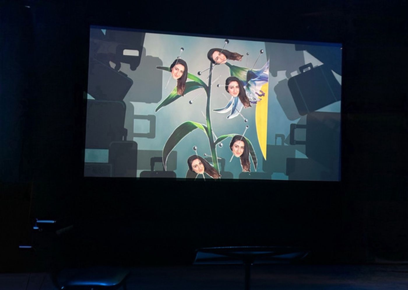 Photos: BAGGAGE AT THE DOOR En Español at The Chain Studio Theater  Image