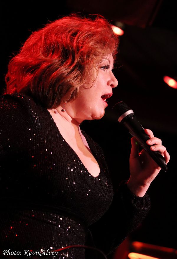 Klea Blackhurst Photo