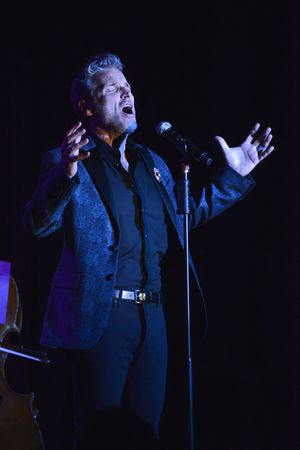 Hugh Panaro Photo