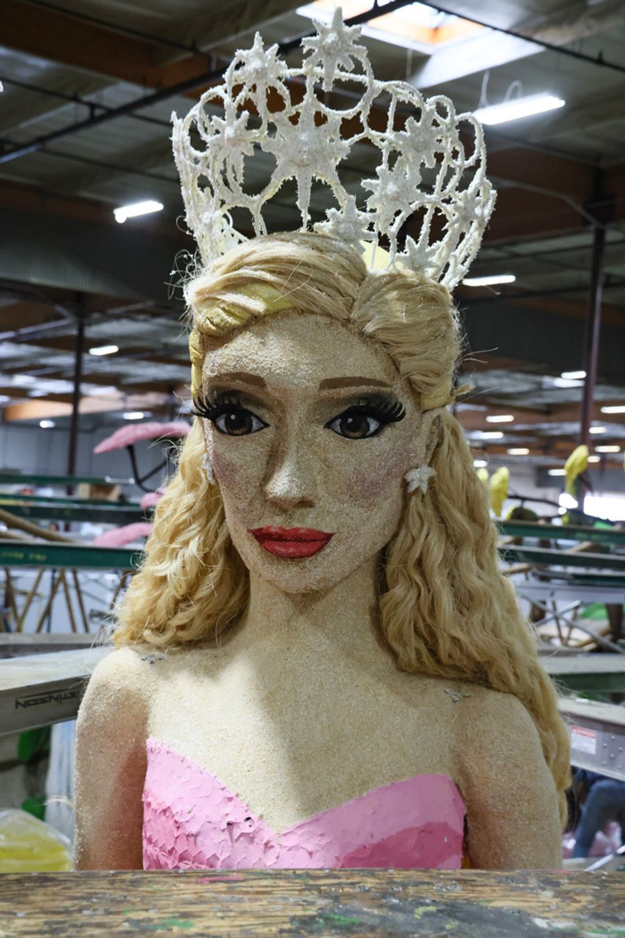 Photos: WICKED Float Comes to Pasadena's Rose Parade Image
